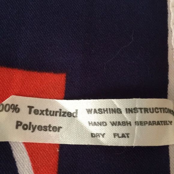 Vintage Lerner Shops scarf. Made in Italy of texturized polyester. 26” x 26”. - Picture 3 of 3